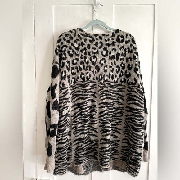 Wildfox Mixed Animal Print Cardigan Sweater, Gray, Size Large, EUC! - Picture 2 of 5